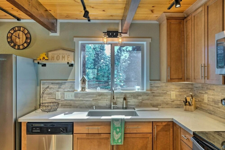 4 Bedrooms Cottage