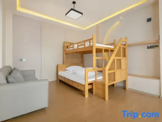Quadruple Family Suite