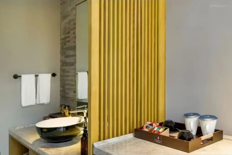 Deluxe Double room with city view