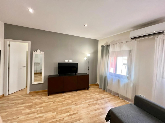 Comfortable renovated flat, WiFi!