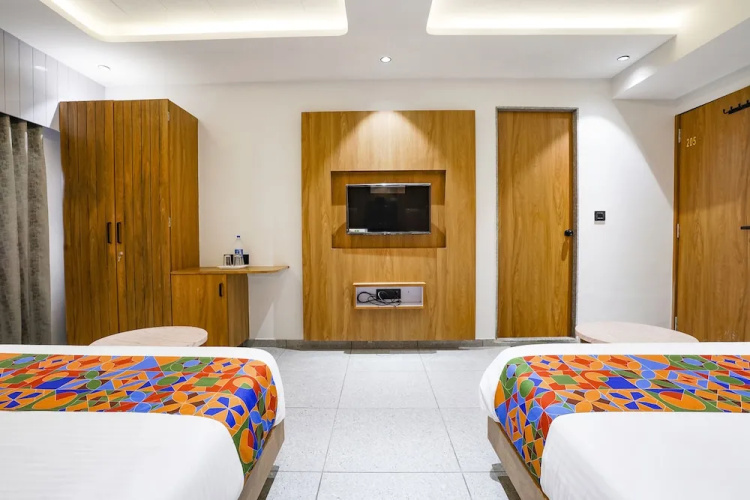 Fabhotel Ms Residency