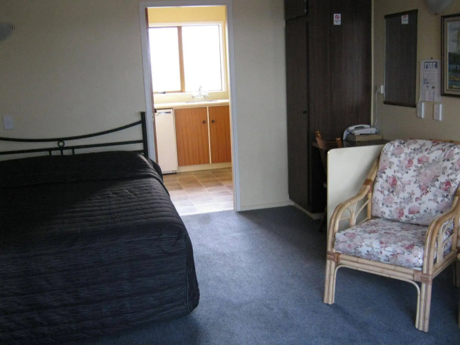 Adelphi Motel
