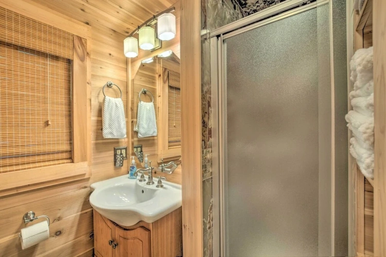 2 Bedrooms Cottage
