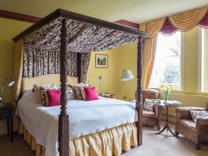 Gliffaes Country House Hotel