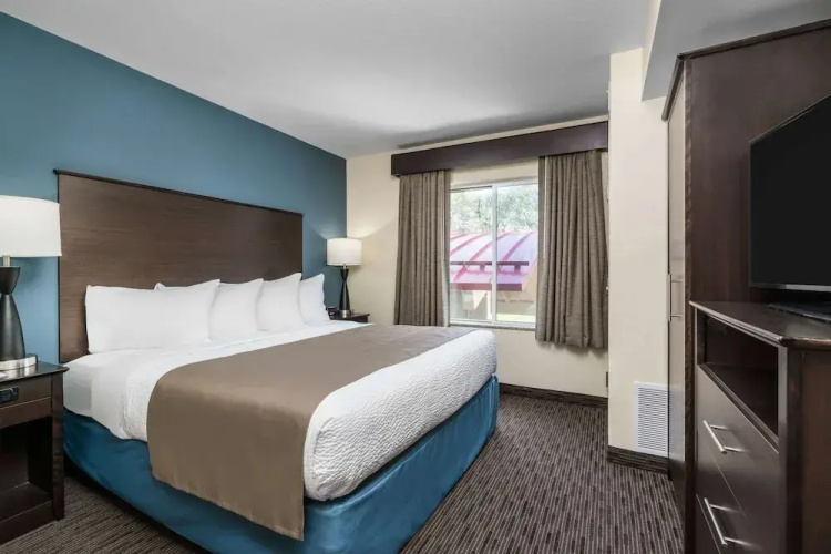 AmericInn Hotel & Suites Winona