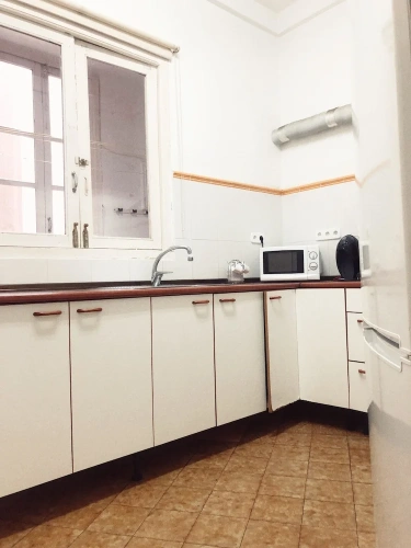 5 Bedrooms Apartment