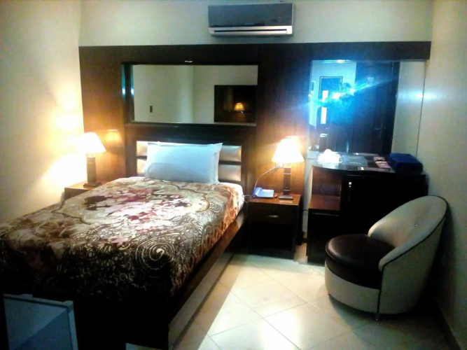 Bling Hotel International