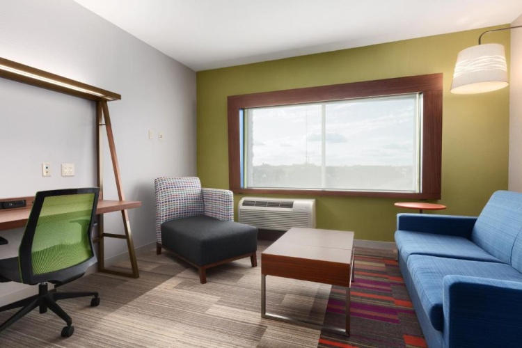 2 Bedrooms Suite