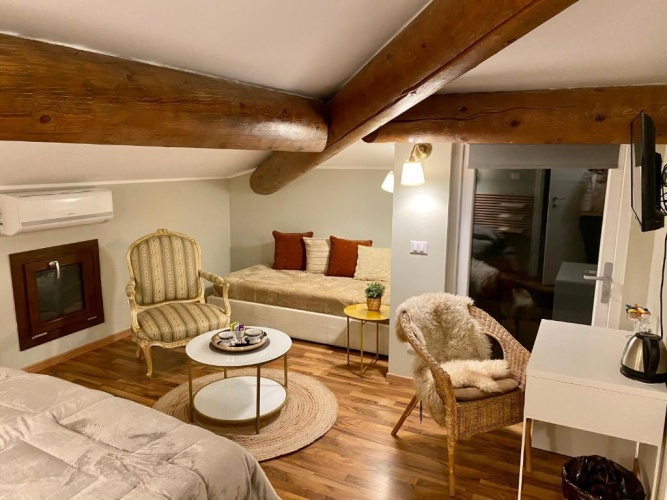Standard Triple room with balcony