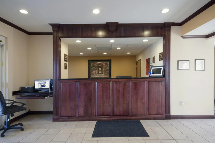 Americas Best Value Inn St. Robert