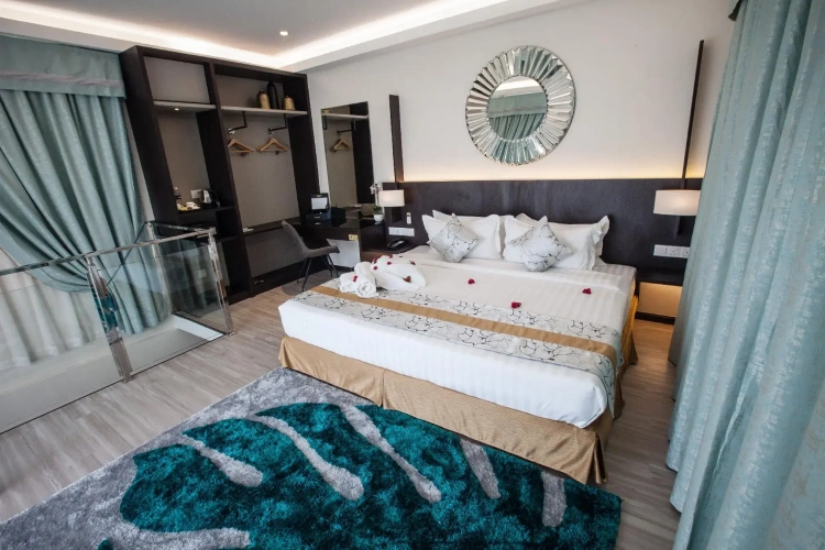 Double Suite