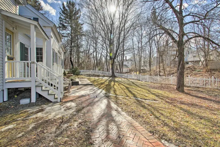 Historic Bath Home, Walk to Waterfront Park!