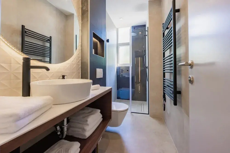 Split Urban Rooms I