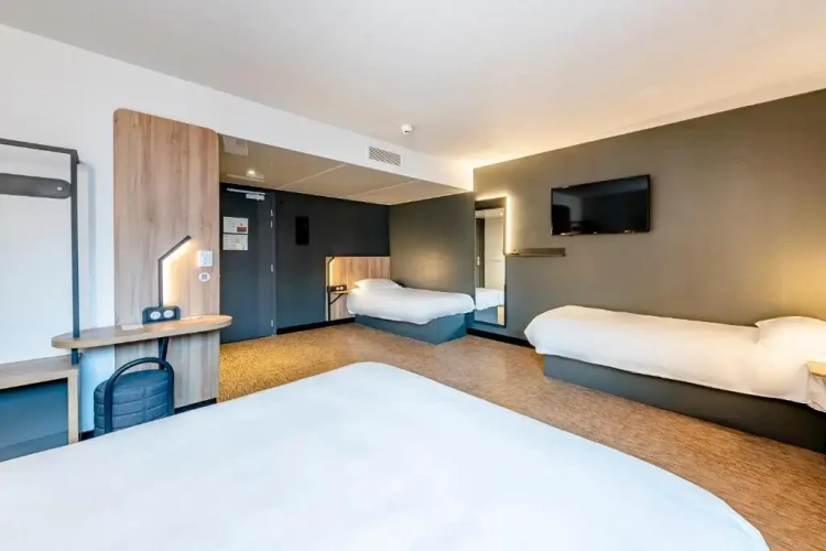 Quadruple room