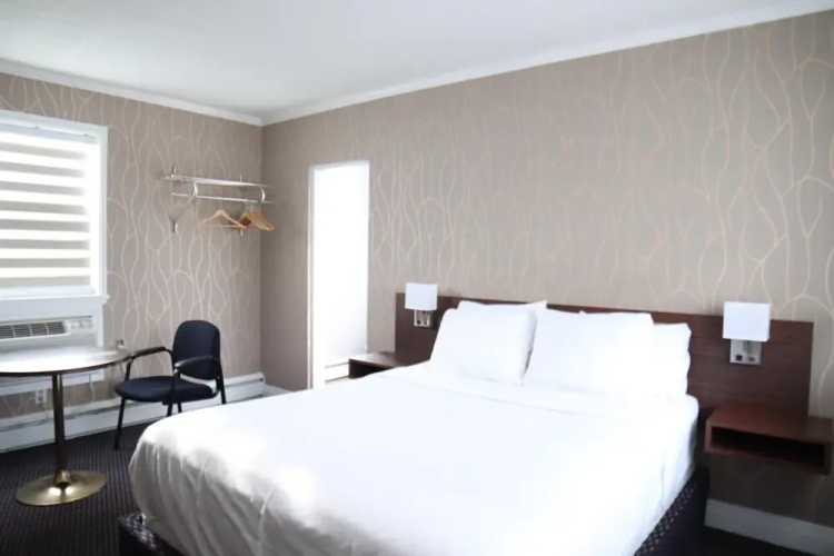 Walkerton Inn Motel