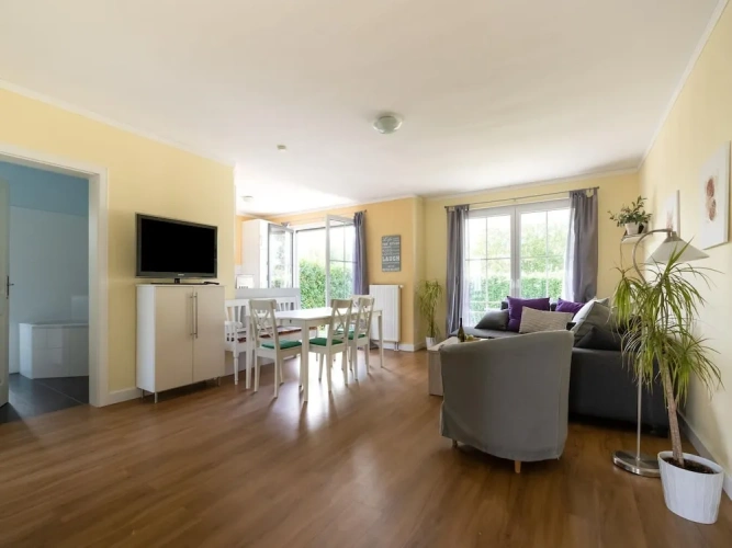 4 Bedrooms Classic Apartment