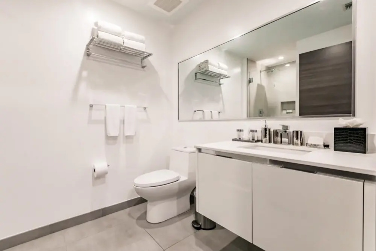 Upscale Modern 4 Bedroom Condos on the Beach