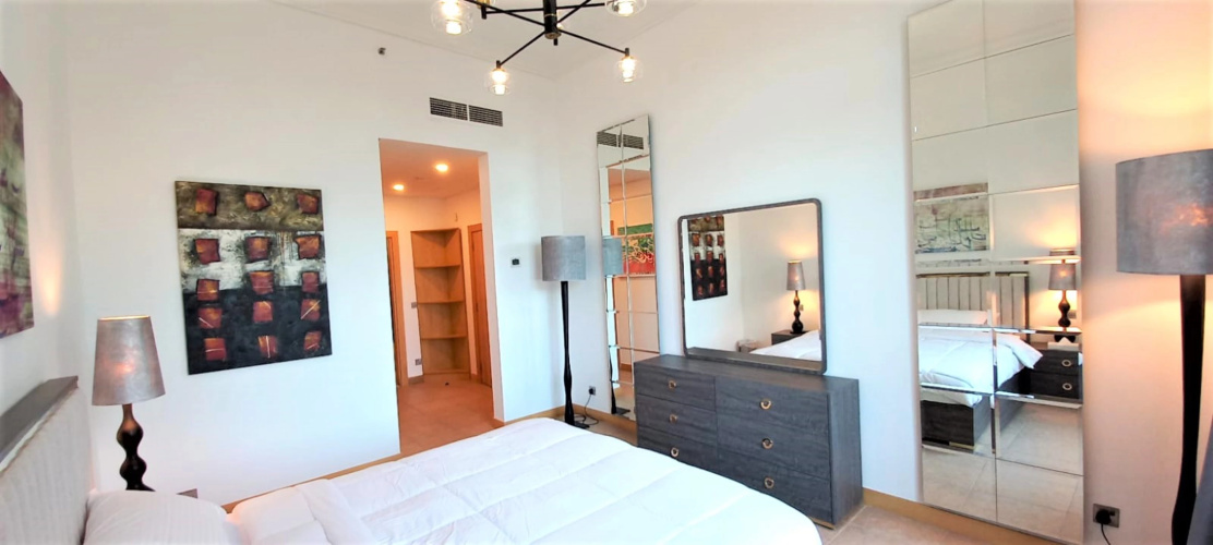 Spacious & Chic 1 bedroom with balcony in Palm