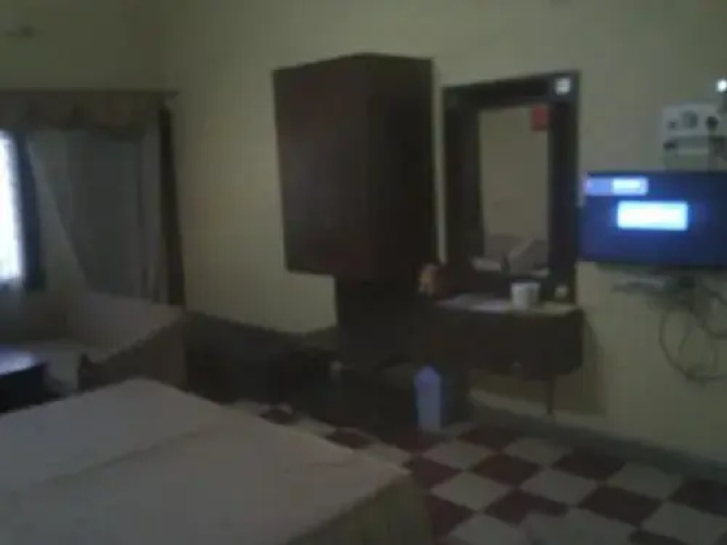 SPOT ON 46886 Hotel Natraj