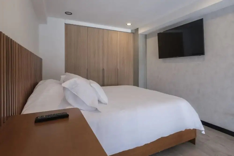 Luxury 1 BR Duplex in Virrey