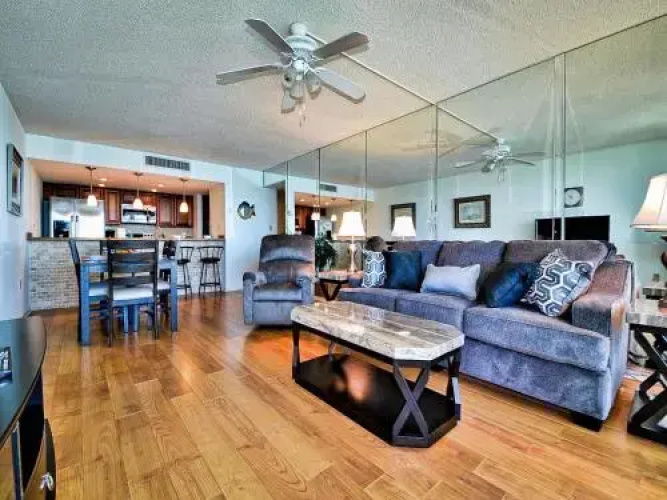 440 West 808N