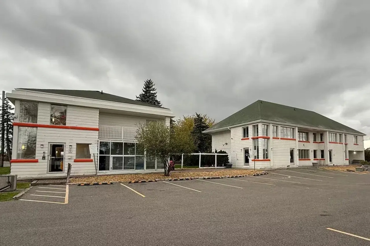 Howard Johnson By Wyndham Brampton