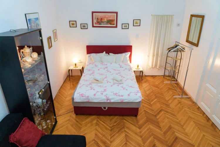 Artsy Ferhadija Studio Apartment