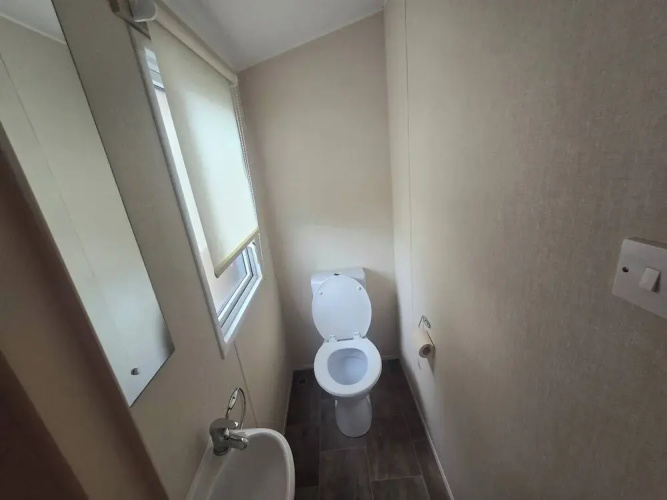 Caravan Emma 2 Bed Robin Hood