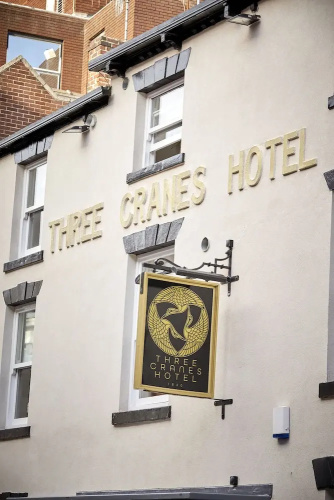 Three Cranes Serviced Apartments