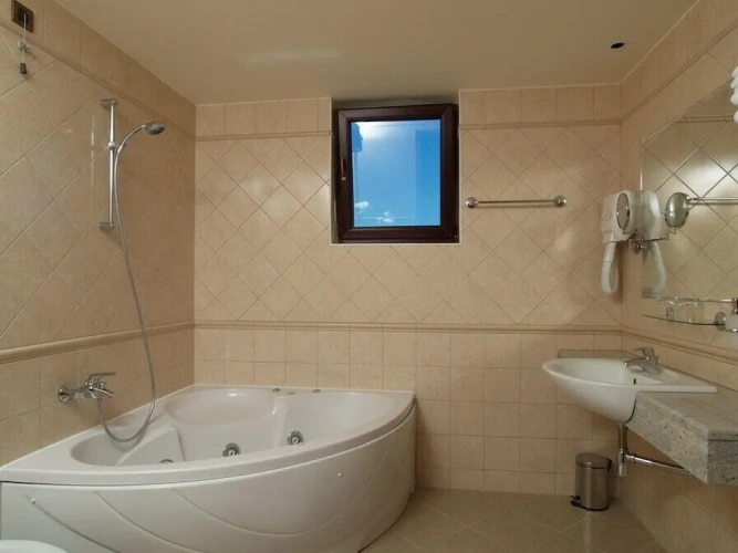 2 Bedrooms Comfort Suite with balcony and with sea view