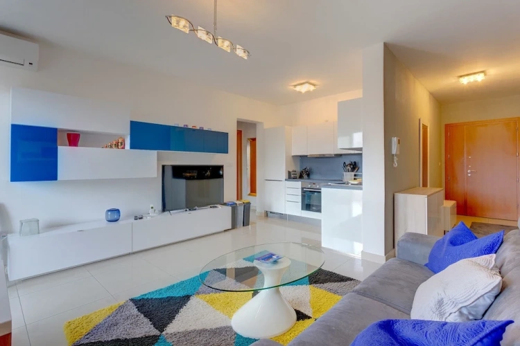 1 Bedroom Apartment with balcony