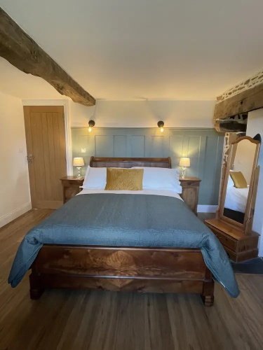 Frenes B & B