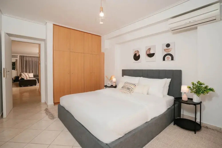 Phaedrus Living Cozy Flat Koukaki