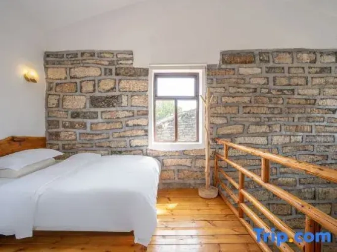 Standard Triple Duplex room