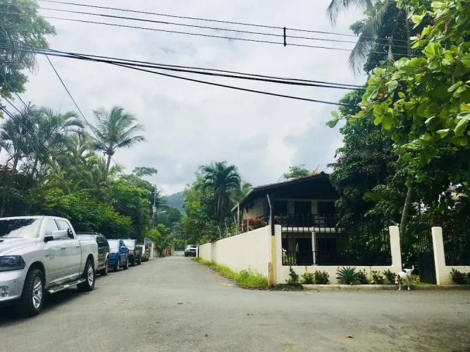 The Seaside Cabins & Studios
