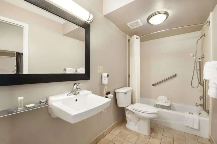 Super 8 Ormond Beach