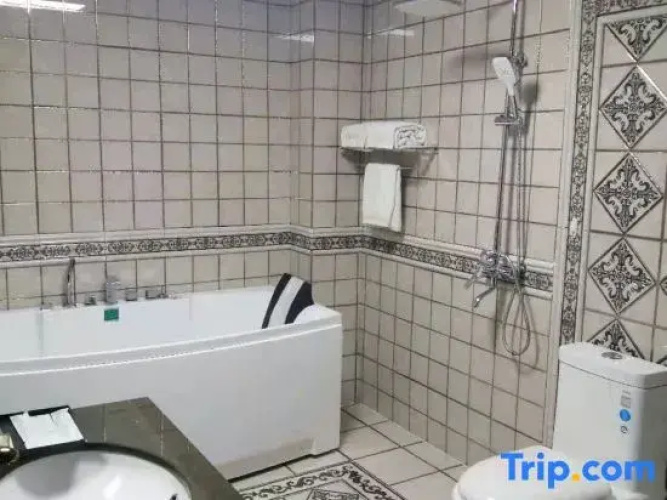 Bahrain Zuoqi Jingmeng Hotel
