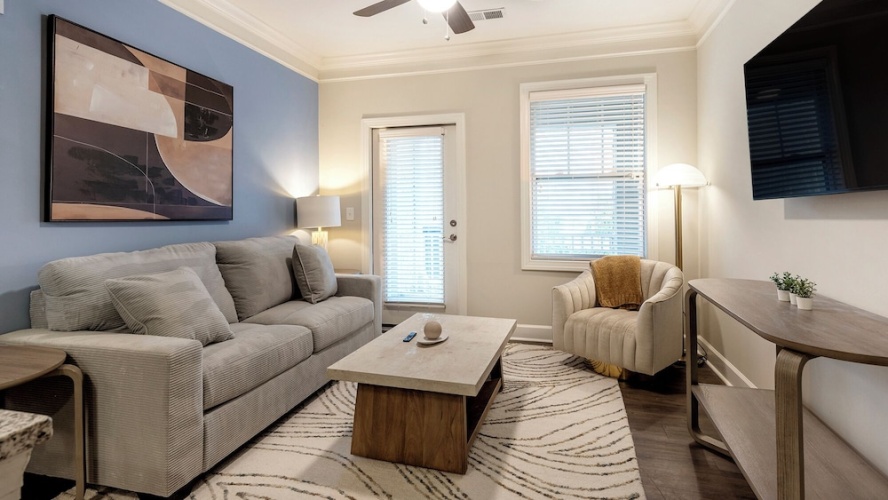 1 Bedroom Apartment