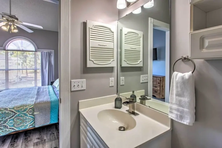 2 Bedrooms Apartment