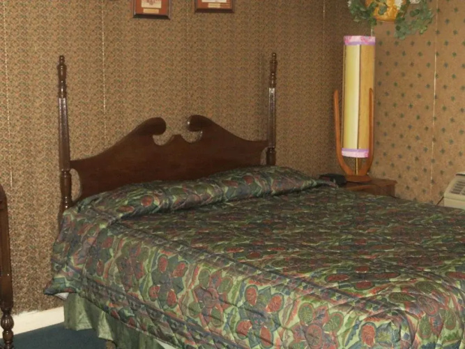 Hari Holiday Motel