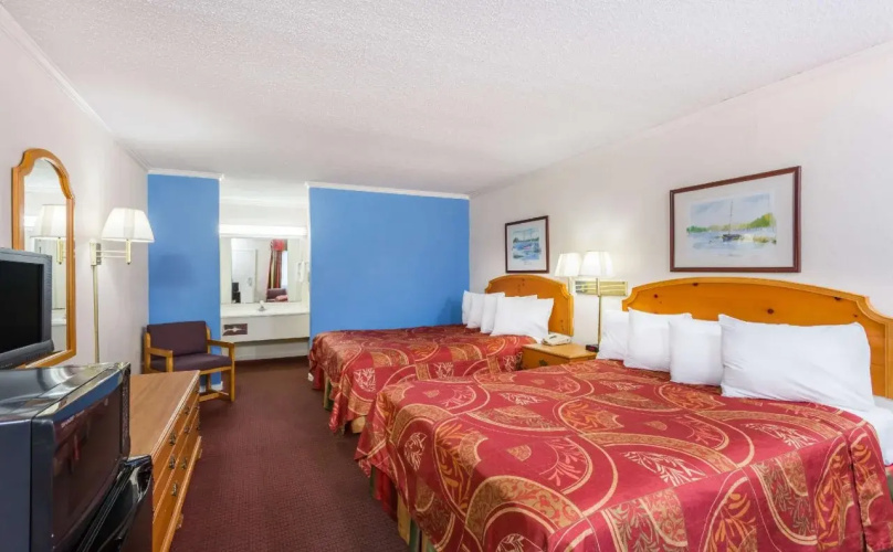 Days Inn by Wyndham Summerton
