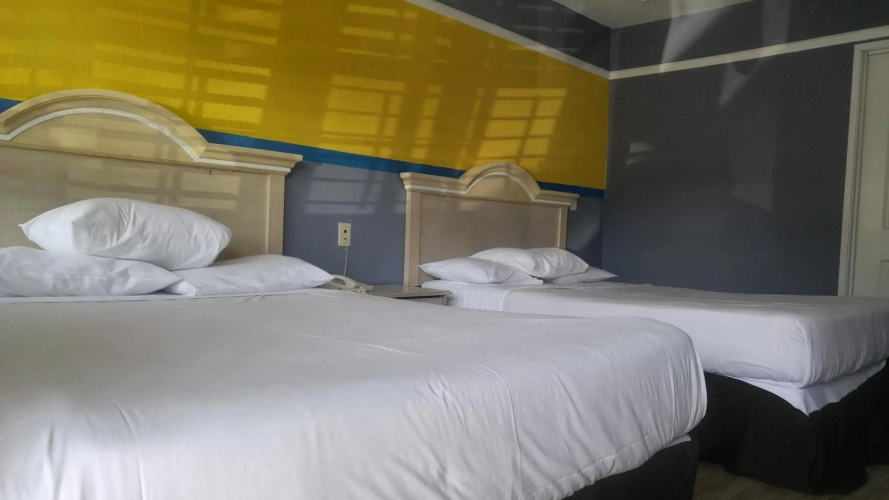 Riviera Motel