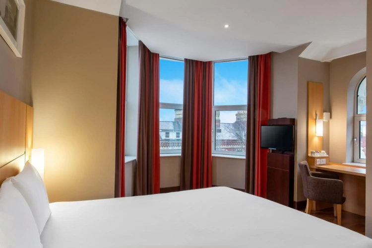 ibis Belfast Queens Quarter