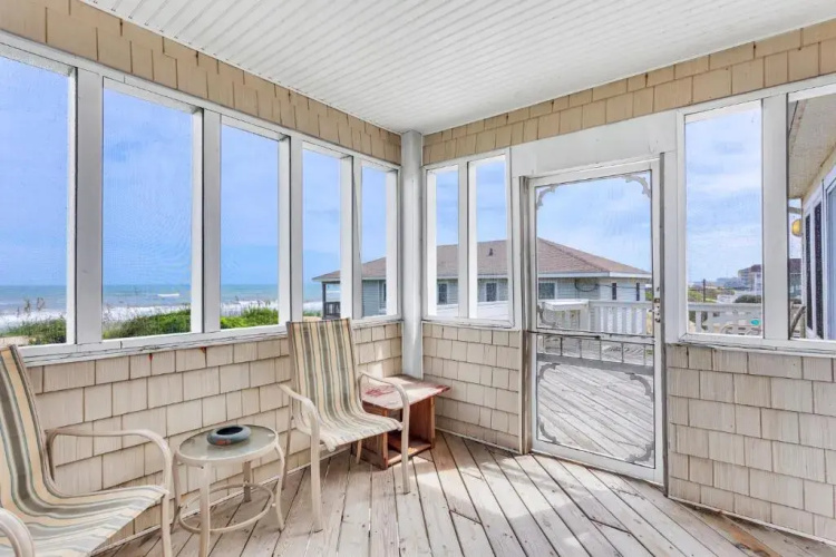6175 - Longview Cottage