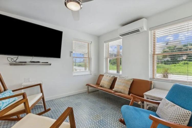 Blueberry Dunes Beach Cottage - Pet Friendly - Pool