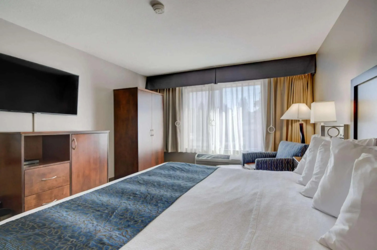 Whitefish Riverfront Hotel