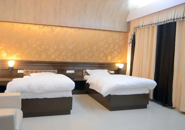 Hotel Jsr Inn