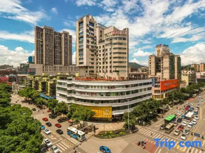 Pipi Hotel Chenzhou (Beihu District Bubu Gaoxin Tiandi Square)