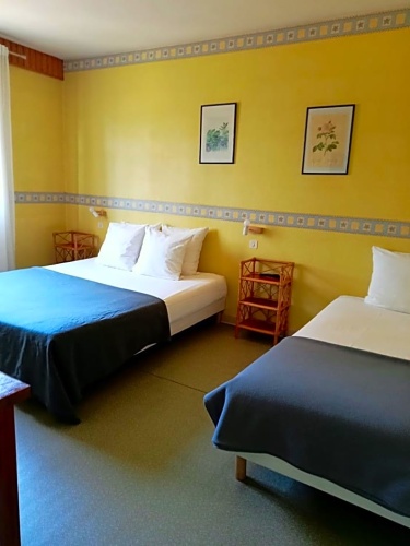 Economy Triple room