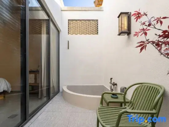 Private hot spring hotel